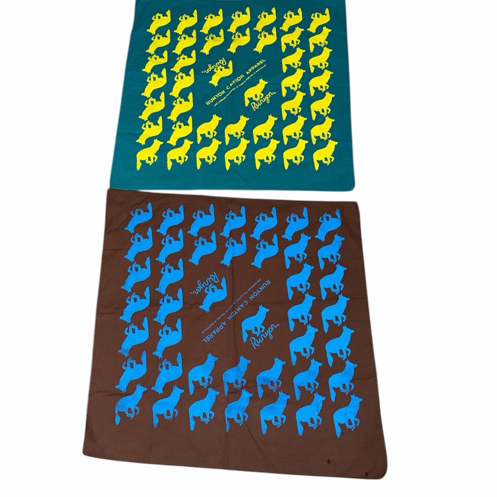 Colorful Wolfā Print Scarves